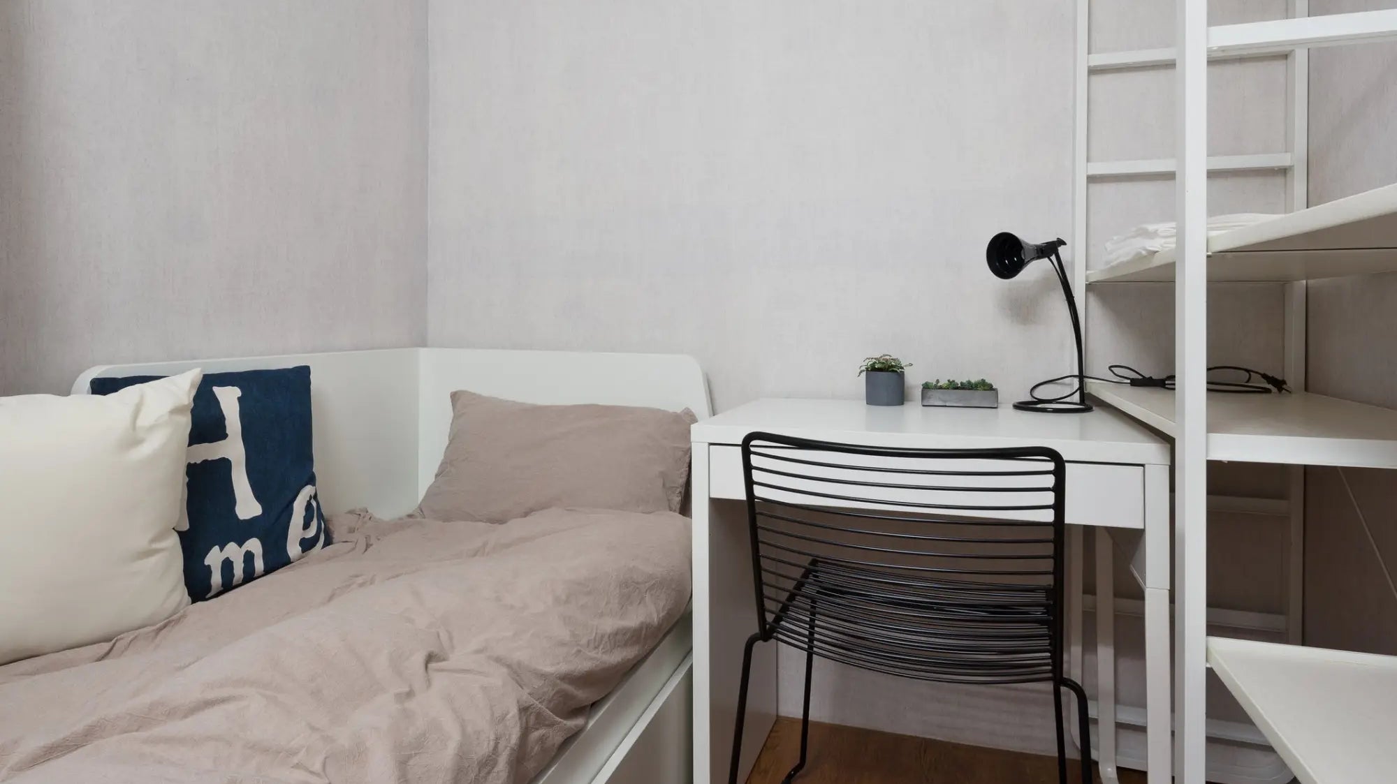 10 Tips for Creating the Perfect Dorm Room