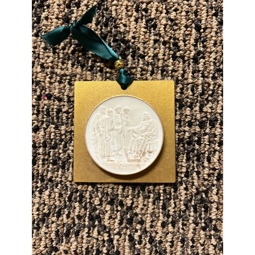 Gold Intaglio Ornament - 4 - Christmas