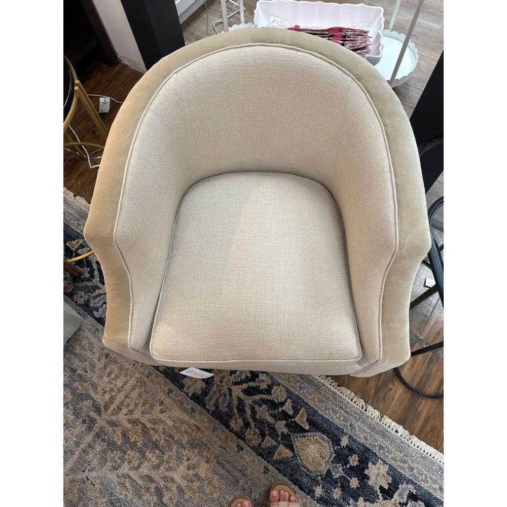 SARA SWIVEL CHAIR - Swivel Chair