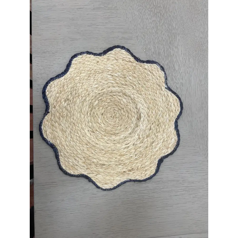 SCALLOPED EDGE PLACEMATS - PLACEMATS