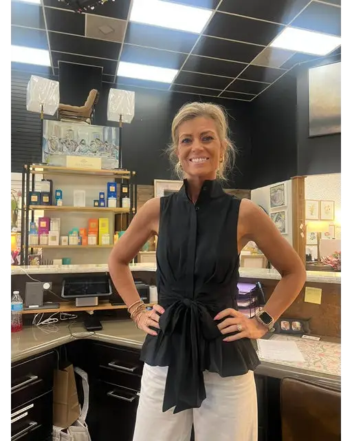 Sleeveless Blouse With Bow - S / Black
