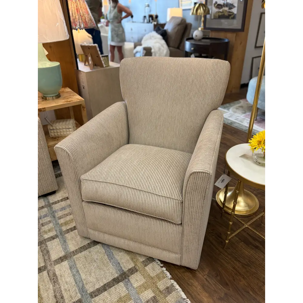 Times Square Manual Swivel Recliner - Recliner