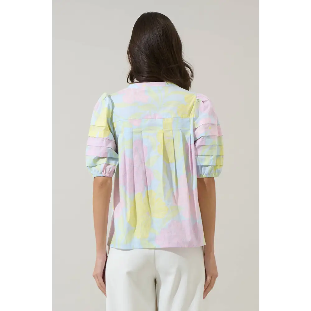 Brisa Floral Court Button Down Top