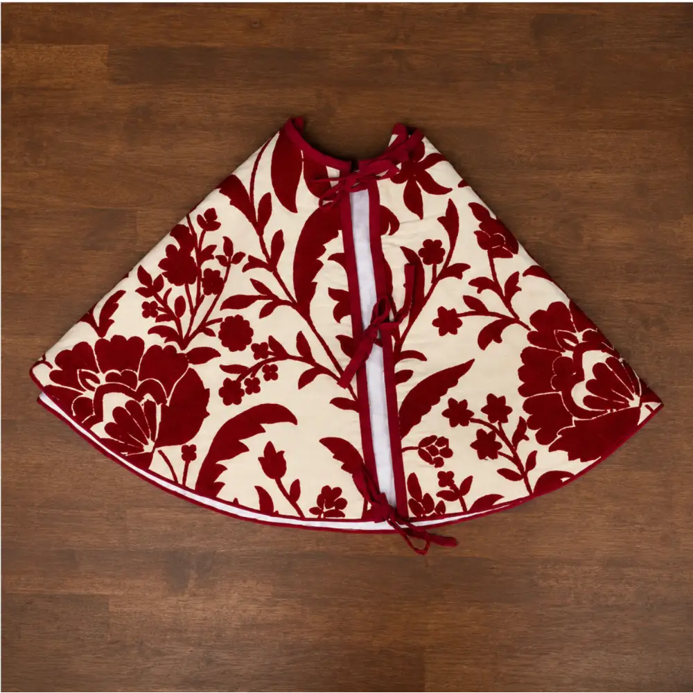 Crewelwork Red Floral Tree Skirt (Pk/2) | Heirloom Christmas