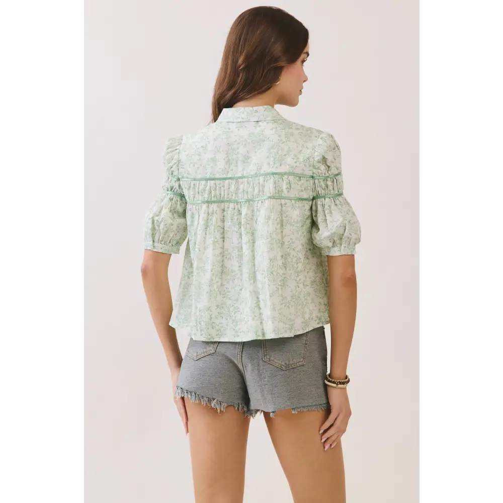 CT9819-Floral Print Pintuck Button Down Puff Sleeve Blouse