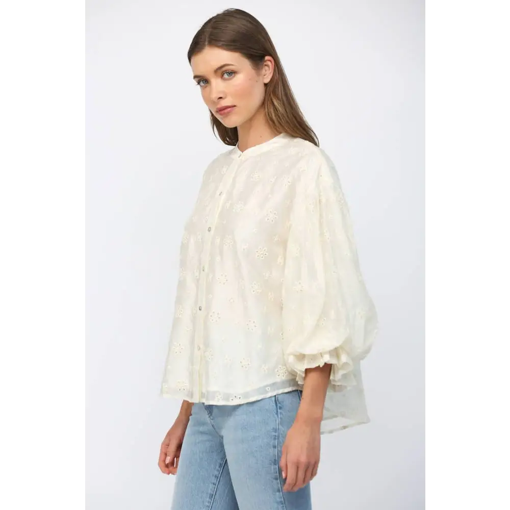 FLORAL CUTWORK EMB BUBBLE SLV BLOUSE FT21275