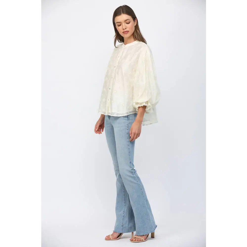 FLORAL CUTWORK EMB BUBBLE SLV BLOUSE FT21275