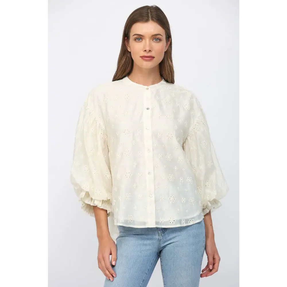 FLORAL CUTWORK EMB BUBBLE SLV BLOUSE FT21275 - IVORY / L