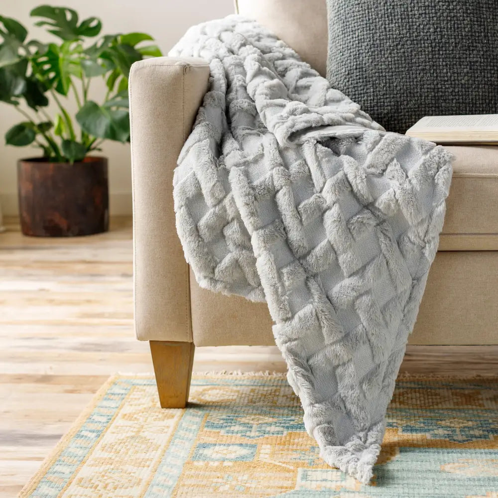 Hagen Throw - throw blanket