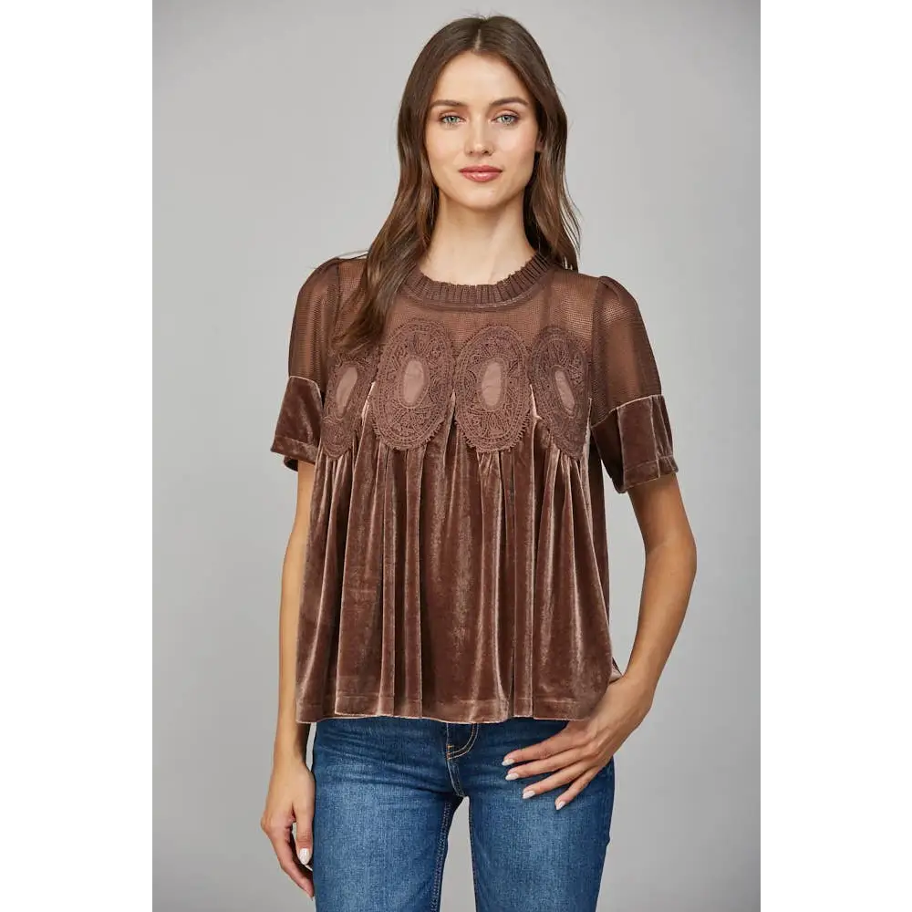 LACE DETAIL VELVET BABYDOLL TOP FT25474